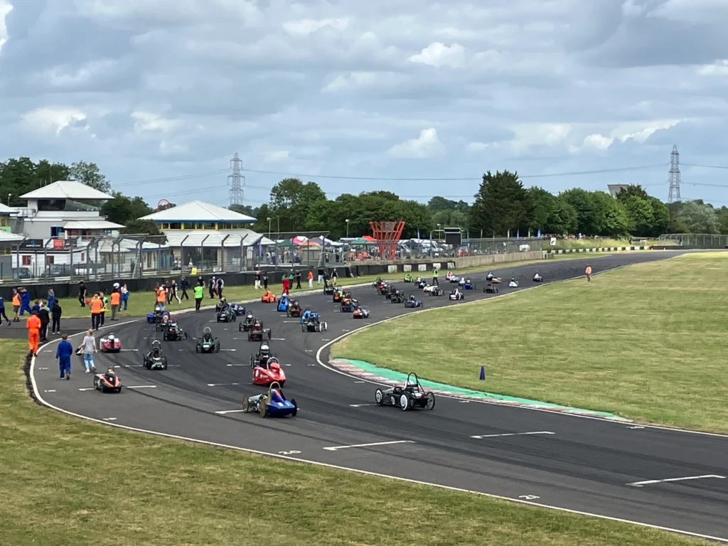 F24 starting grid.